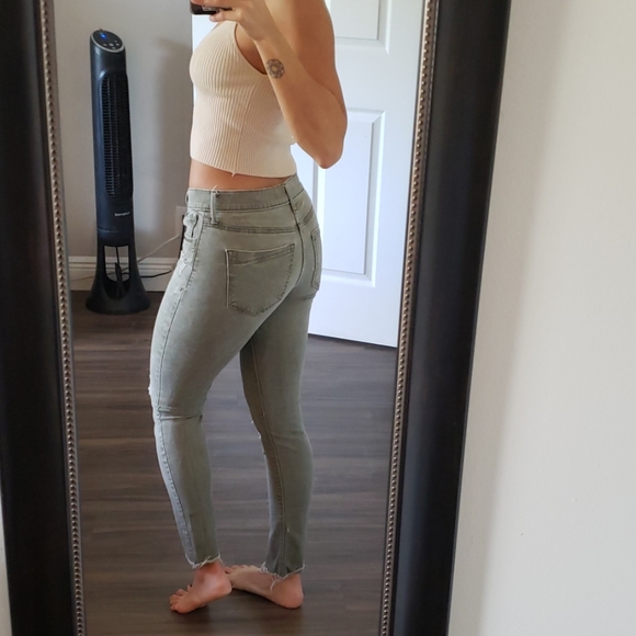 Express Pants - Picture 2 of 3